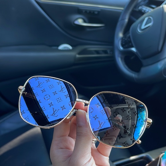 ⚜️ Louis Vuitton sunnies ⚜️ main image 7